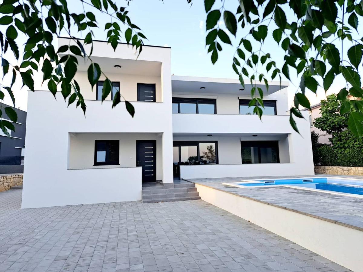 Villa Leptiric Вир Экстерьер фото
